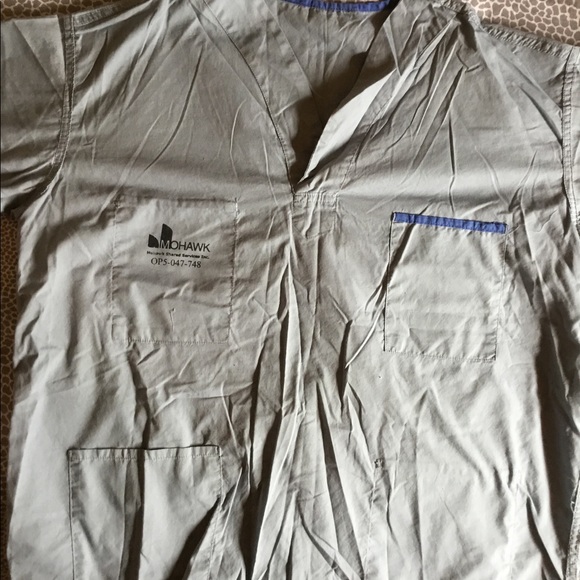 HOSPITAL SCRUBS TOP - Picture 2 of 6